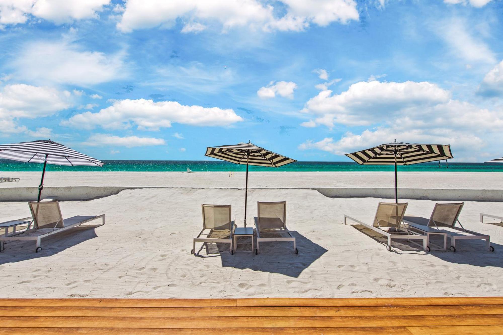 Seabreeze At Anna Maria Island Inn 브레이든턴비치 외부 사진